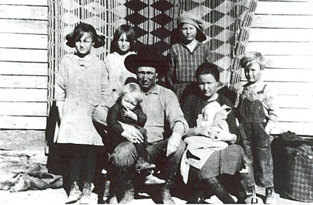 richard-luther-reed-family.jpg - 42794 Bytes